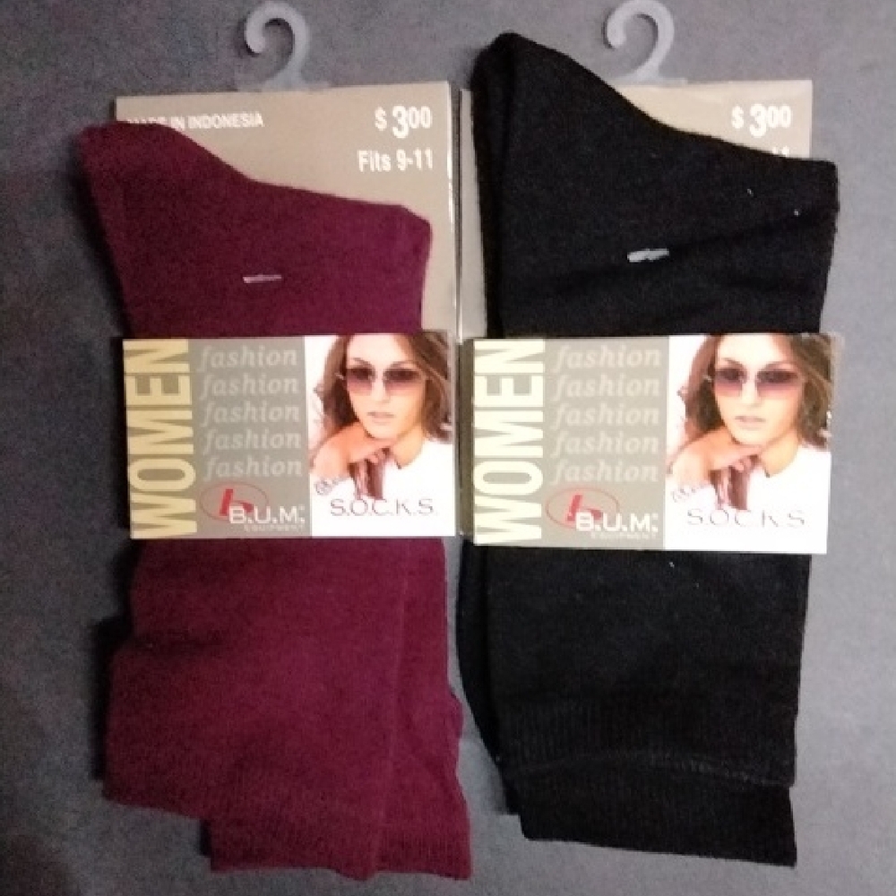 BUM Women's Fashion Socks - Black and Burgundy